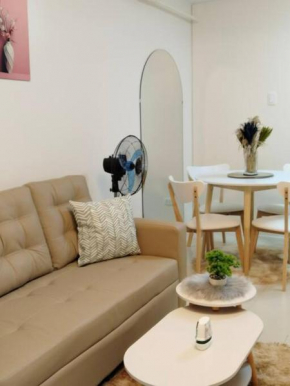 2BR Condo by Coco's Haven
